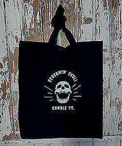 Screamin' skull front of tote bag